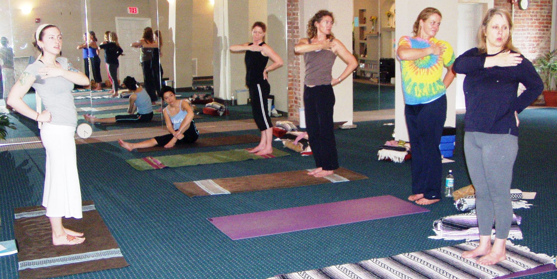 Kristen guides Sama Matsyendrasana