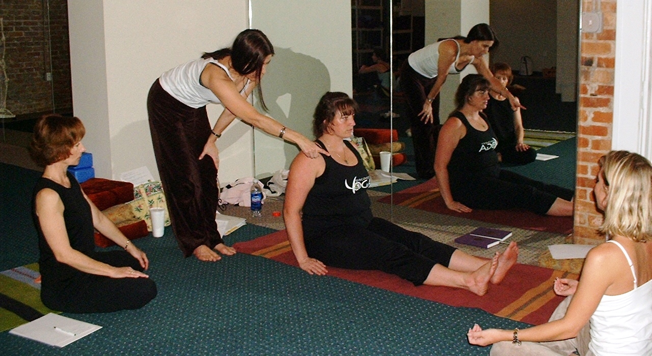 Lynn Dandasana Demo